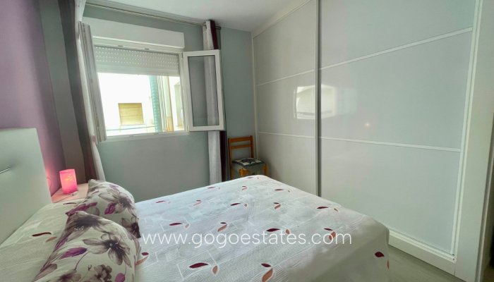 Te koop - Appartement - Appartement op de middelste verdieping - Torrevieja - Playa del Cura