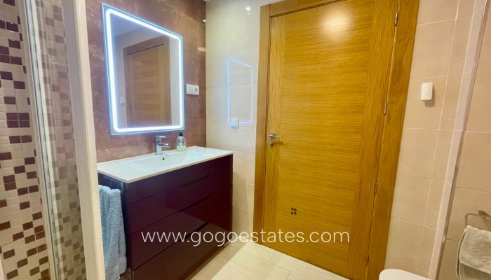 Te koop - Appartement - Appartement op de middelste verdieping - Torrevieja - Playa del Cura