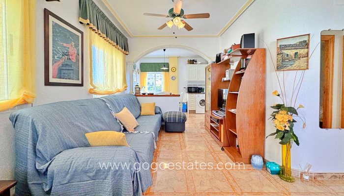 Te koop - Appartement - Appartement op de middelste verdieping - Orihuela - La Zenia