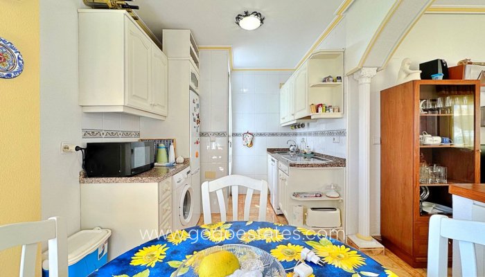 Te koop - Appartement - Appartement op de middelste verdieping - Orihuela - La Zenia