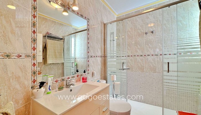 Te koop - Appartement - Appartement op de middelste verdieping - Orihuela - La Zenia