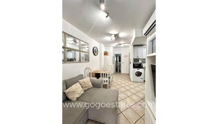 Te koop - Appartement - Appartement op de middelste verdieping - Torrevieja - Torrevieja Centro