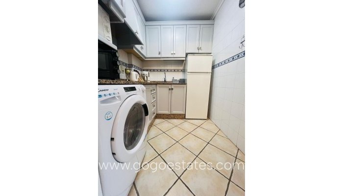 Te koop - Appartement - Appartement op de middelste verdieping - Torrevieja - Torrevieja Centro