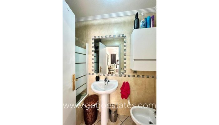 Te koop - Appartement - Appartement op de middelste verdieping - Torrevieja - Torrevieja Centro