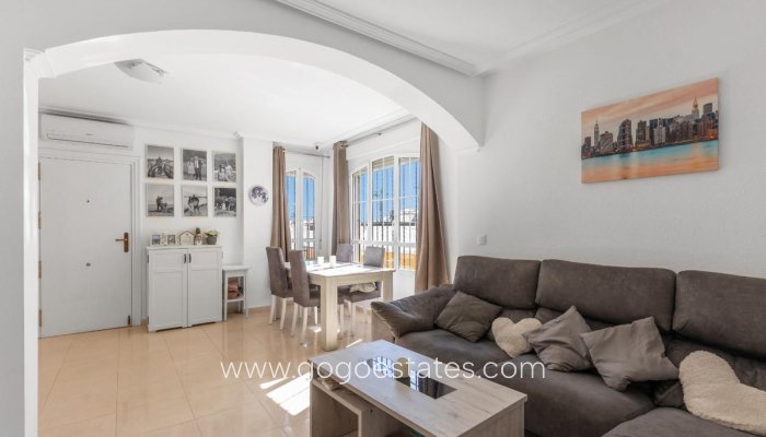 Te koop - Huis - Halfvrijstaande woning - Orihuela - Orihuela Centro