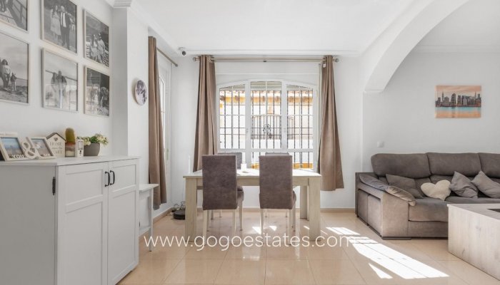 Te koop - Huis - Halfvrijstaande woning - Orihuela - Orihuela Centro