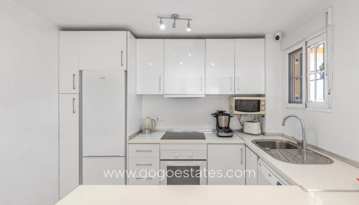 Te koop - Huis - Halfvrijstaande woning - Orihuela - Orihuela Centro