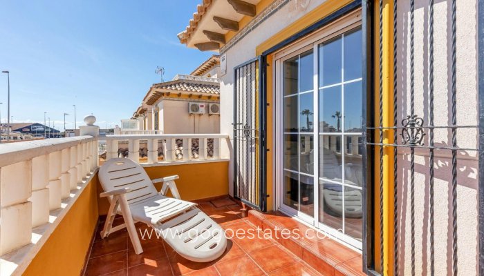 Te koop - Huis - Halfvrijstaande woning - Orihuela - Orihuela Centro