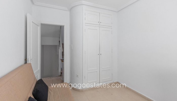 Te koop - Huis - Halfvrijstaande woning - Orihuela - Orihuela Centro