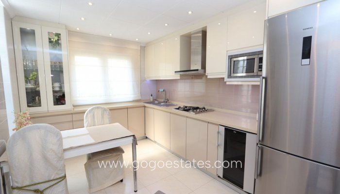 Revente - Maison - Maison mitoyenne - Torrevieja - Torrevieja Centro