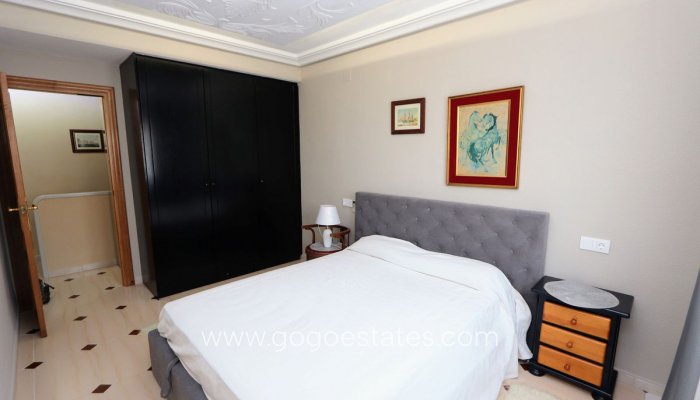 Revente - Maison - Maison mitoyenne - Torrevieja - Torrevieja Centro