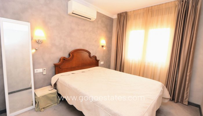 Revente - Maison - Maison mitoyenne - Torrevieja - Torrevieja Centro