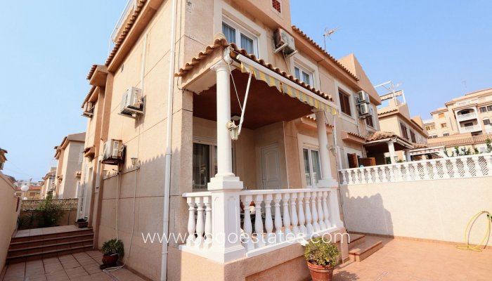 Revente - Maison - Maison mitoyenne - Torrevieja - Torrevieja Centro