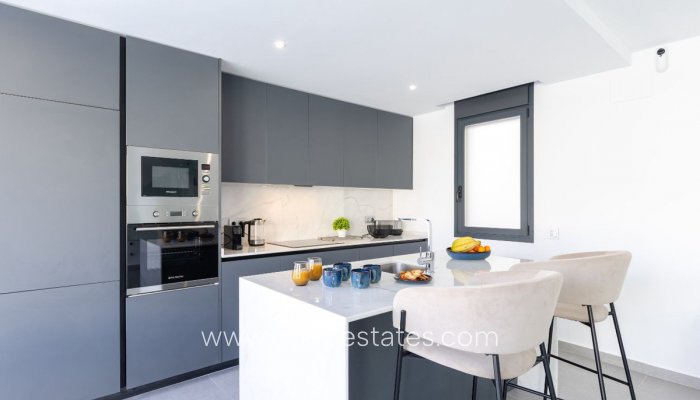 Te koop - Huis - Vrijstaande Villa - Algorfa - La finca golf