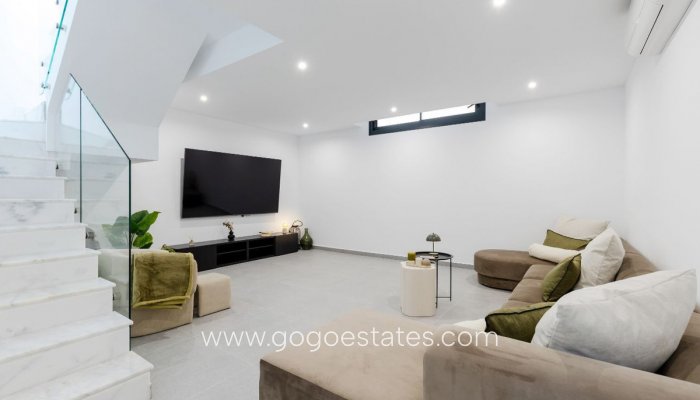 Te koop - Huis - Vrijstaande Villa - Algorfa - La finca golf