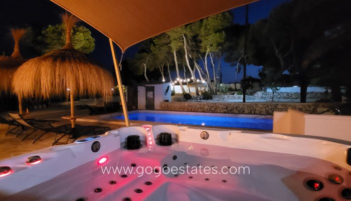 Te koop - Huis - Vrijstaande Villa - Benissa - La Fustera