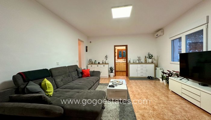 Te koop - Huis - Vrijstaande Villa - Novelda - Estación