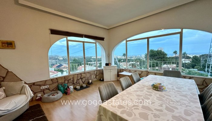 Te koop - Huis - Vrijstaande Villa - Novelda - Estación