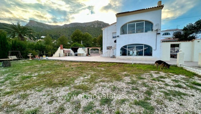 Te koop - Huis - Vrijstaande Villa - Novelda - Estación