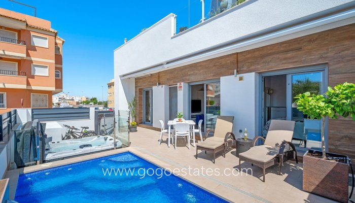 Te koop - Huis - Stadswoning - Formentera de Segura - Formentera Del Segura