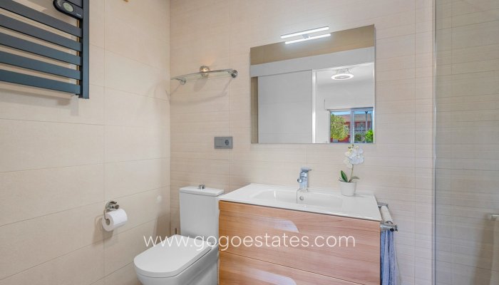 Te koop - Huis - Stadswoning - Formentera de Segura - Formentera Del Segura