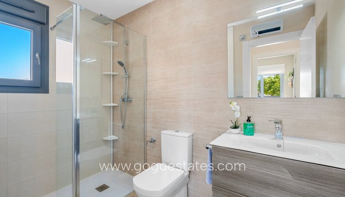 Te koop - Huis - Stadswoning - Formentera de Segura - Formentera Del Segura