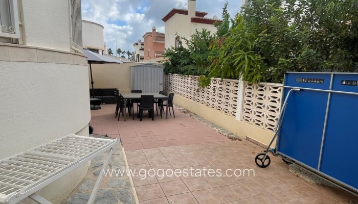 Te koop - Huis - Vrijstaande Villa - Orihuela - Playa Flamenca