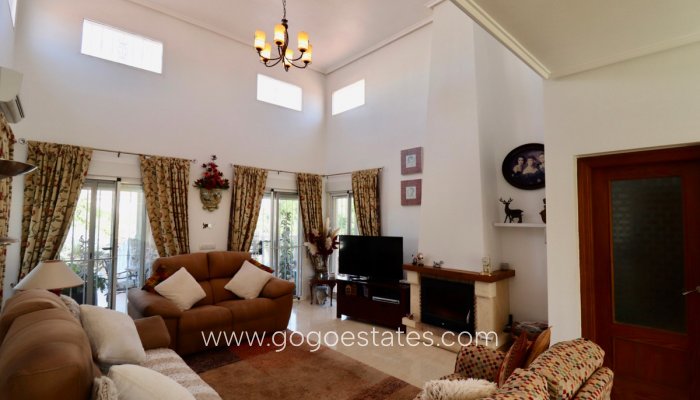 Te koop - Huis - Vrijstaande Villa - Catral - Catral Centro