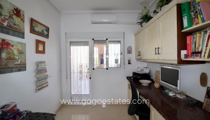 Te koop - Huis - Vrijstaande Villa - Catral - Catral Centro