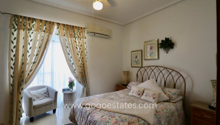 Te koop - Huis - Vrijstaande Villa - Catral - Catral Centro