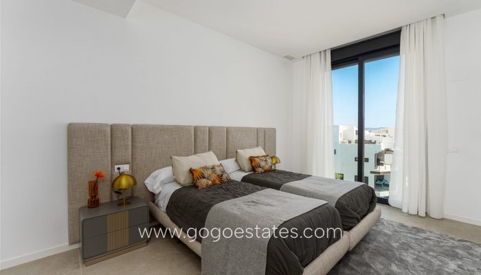 Wiederverkauf - Haus - Freistehende Villa - Finestrat