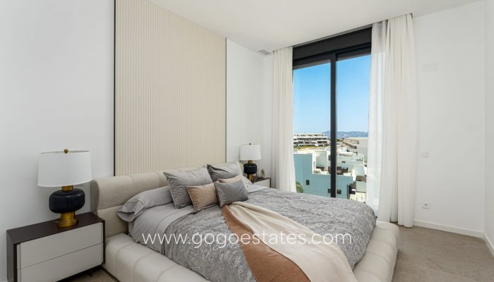 Wiederverkauf - Haus - Freistehende Villa - Finestrat