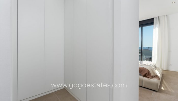 Wiederverkauf - Haus - Freistehende Villa - Finestrat