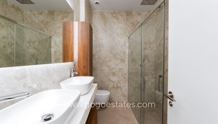 Wiederverkauf - Haus - Freistehende Villa - Finestrat