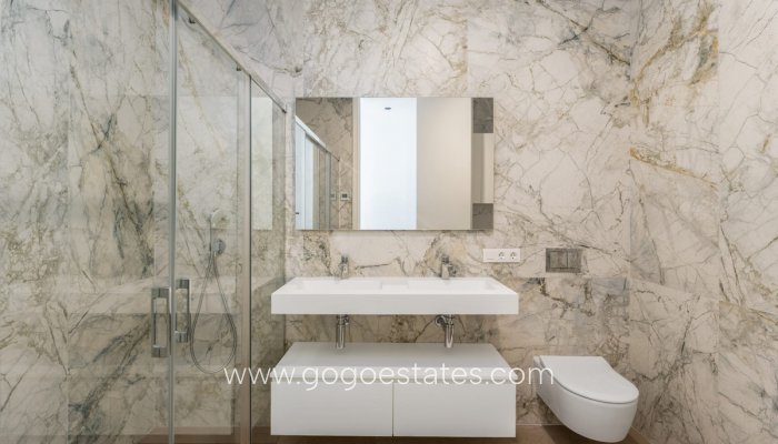 Wiederverkauf - Haus - Freistehende Villa - Finestrat