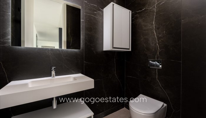 Wiederverkauf - Haus - Freistehende Villa - Finestrat