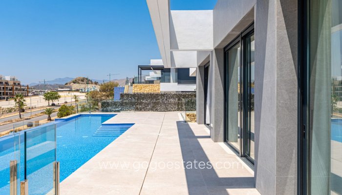 Wiederverkauf - Haus - Freistehende Villa - Finestrat