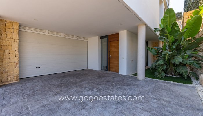 Wiederverkauf - Haus - Freistehende Villa - Finestrat