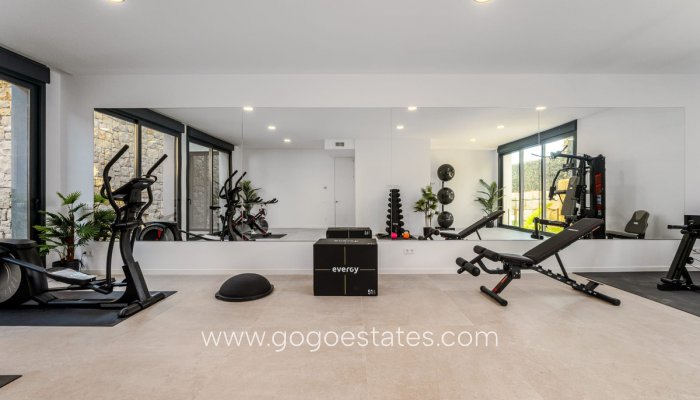 Wiederverkauf - Haus - Freistehende Villa - Finestrat