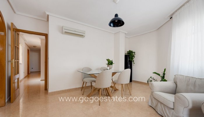 Revente - Appartement - Appartement au dernier étage - Jacarilla