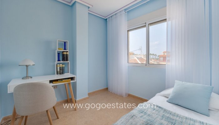 Revente - Appartement - Appartement au dernier étage - Jacarilla