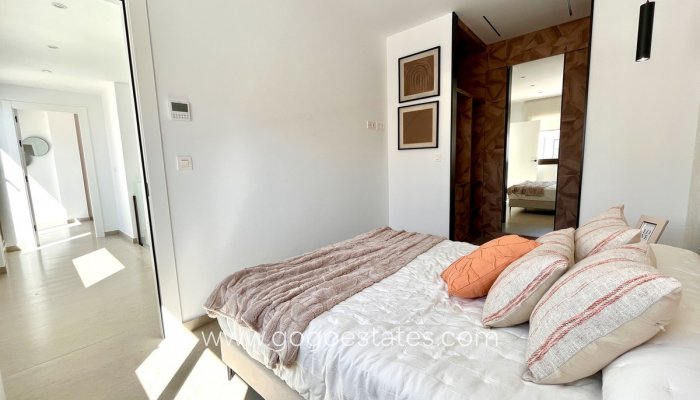 Te koop - Huis - Vrijstaande Villa - Rojales - Rojales Centro