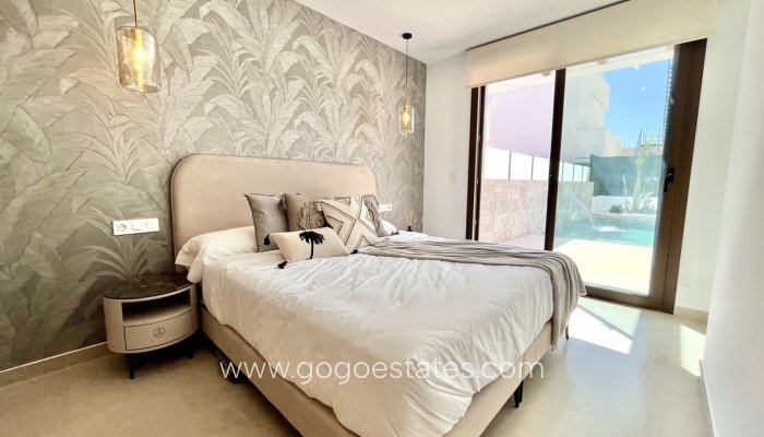 Te koop - Huis - Vrijstaande Villa - Rojales - Rojales Centro