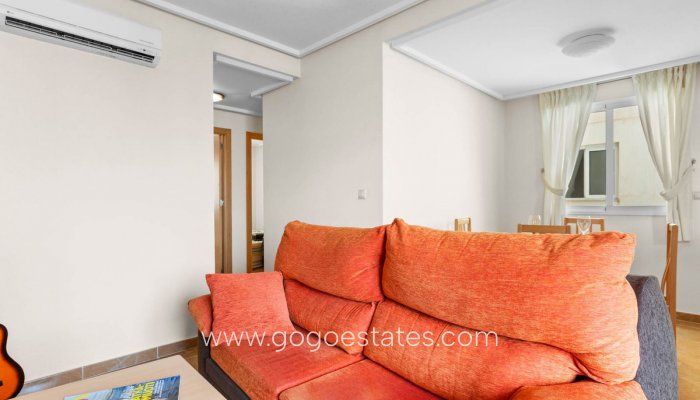 Te koop - Appartement - Appartement op de middelste verdieping - Torrevieja - Torrevieja Centro