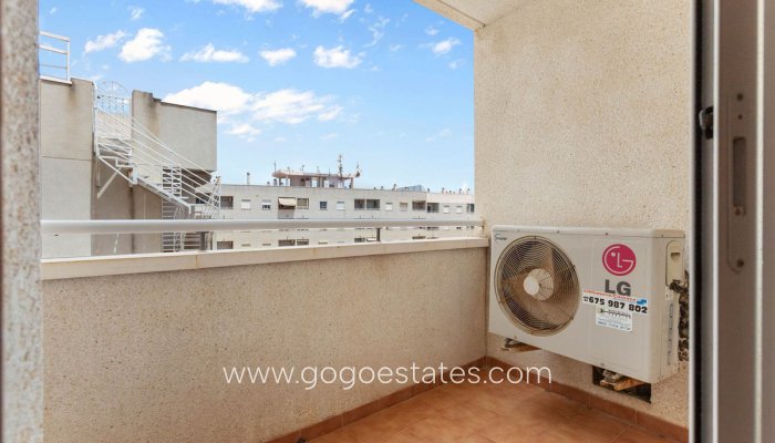 Te koop - Appartement - Appartement op de middelste verdieping - Torrevieja - Torrevieja Centro