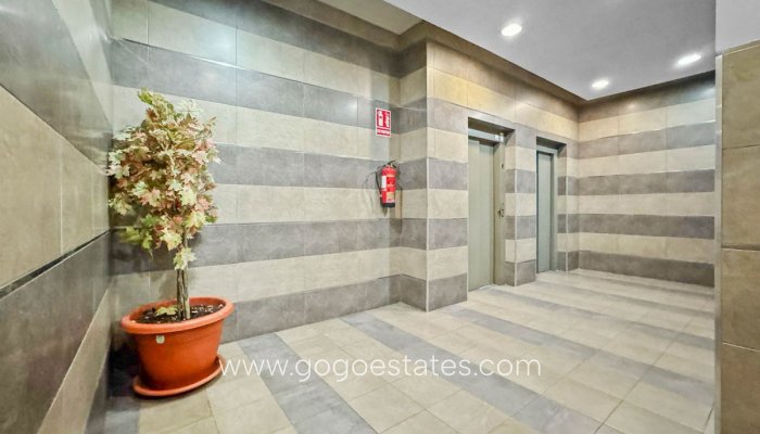 Te koop - Appartement - Appartement op de middelste verdieping - Torrevieja - Torrevieja Centro