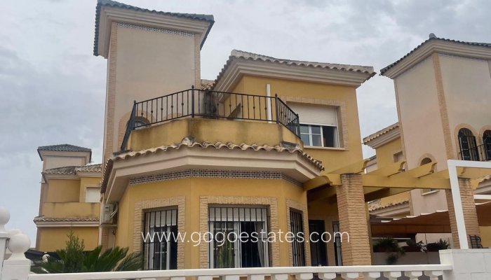 Te koop - Huis - Vrijstaande Villa - Algorfa - Algorfa Centro