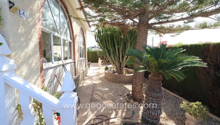 Te koop - Huis - Vrijstaande Villa - Torrevieja - Torrevieja Centro