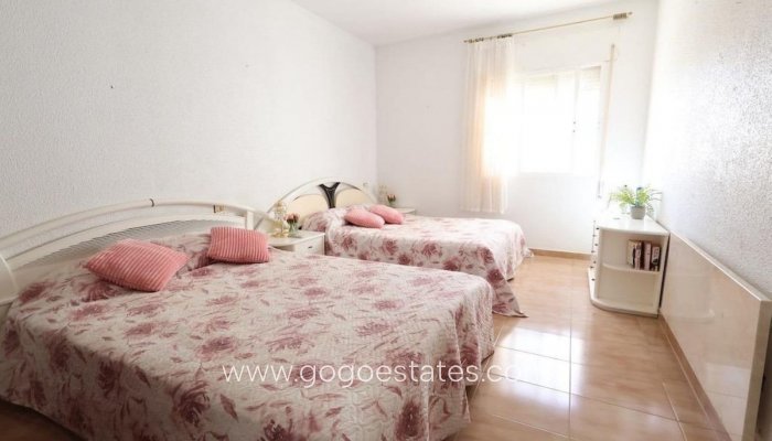 Te koop - Huis - Vrijstaande Villa - Torrevieja - Torrevieja Centro