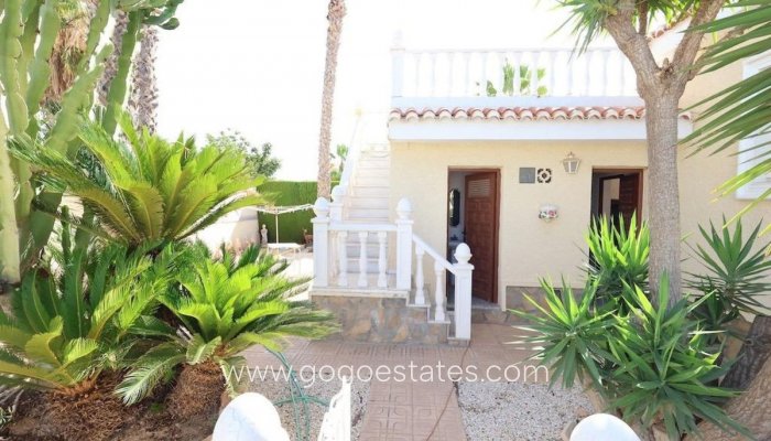 Te koop - Huis - Vrijstaande Villa - Torrevieja - Torrevieja Centro